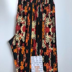 MEMORIAL DAY SALE!! TC Leggings (Fits Size 12-18)